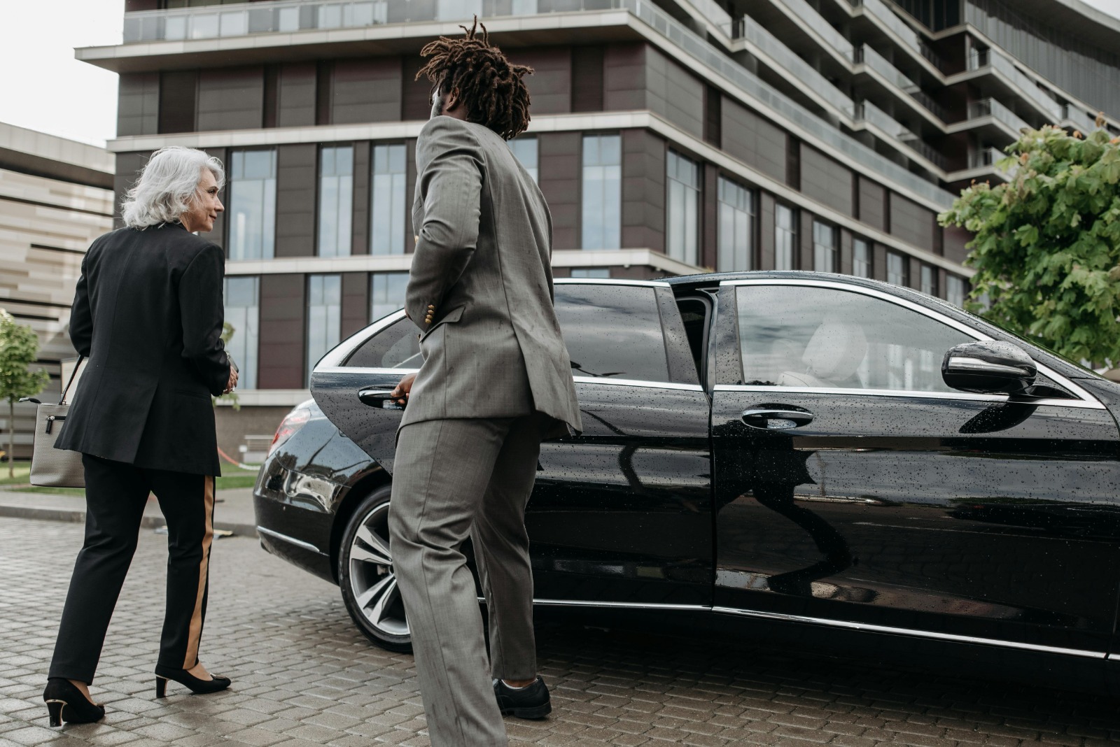 Best Hamptons Car Service for Luxury Vacation Transportation